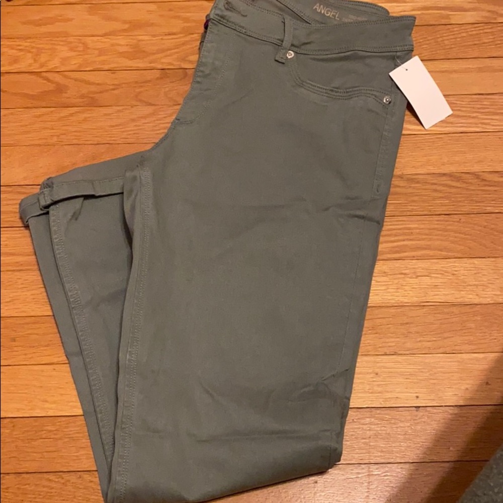 Brand New DL1961 Jeans!